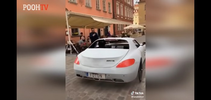 Screenshot_20191022-212012_YouTube.jpg