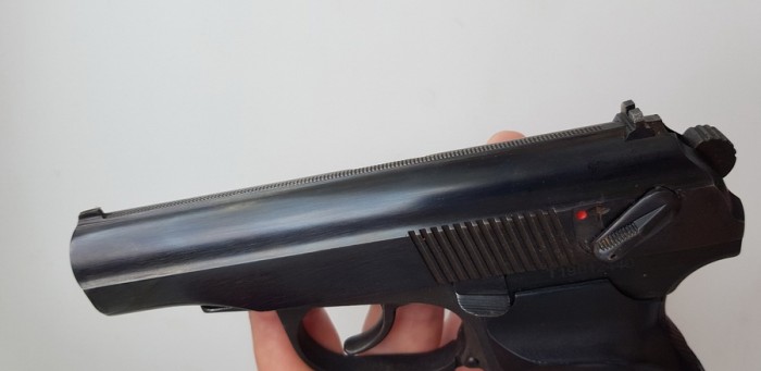 rFy8gv1bllw.jpg