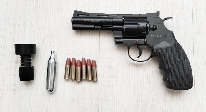 YnAX8nW2zZ8.jpg