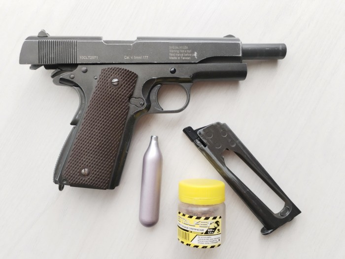 RREq9xE1eac.jpg