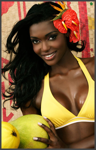 Lesliana Pereira.jpg